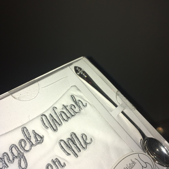 Embroidered Bib & Diamond Spoon - Picture 6 of 6